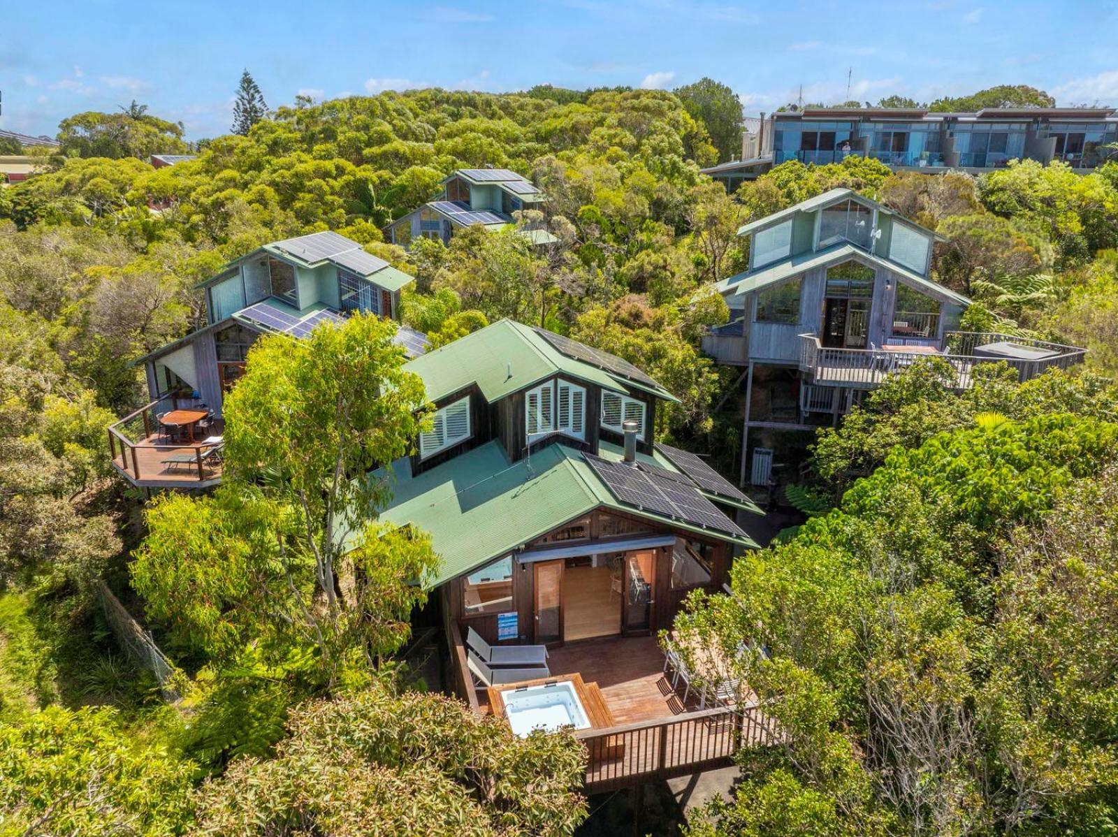 The Oasis Apartments And Treetop Houses Byron Bay Eksteriør bilde